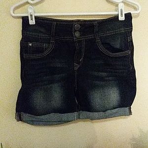 Wallflower shorts size 3. Equivalent to a size 26